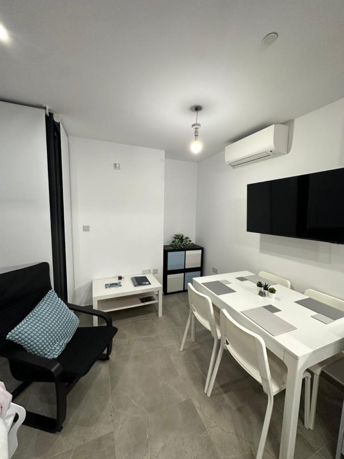 E1 Apartment High Level Sea View 지브롤터 외부 사진