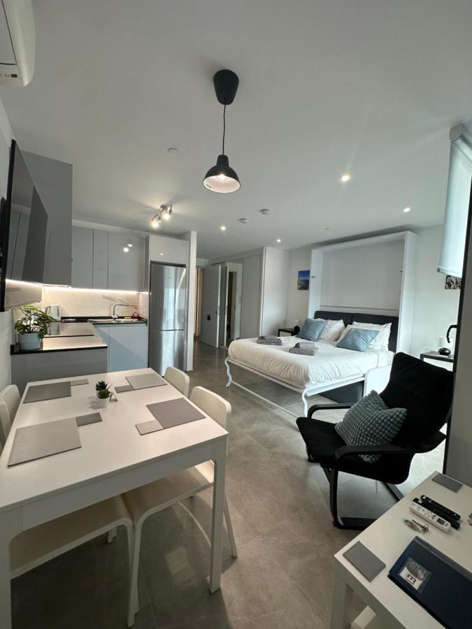 E1 Apartment High Level Sea View 지브롤터 외부 사진