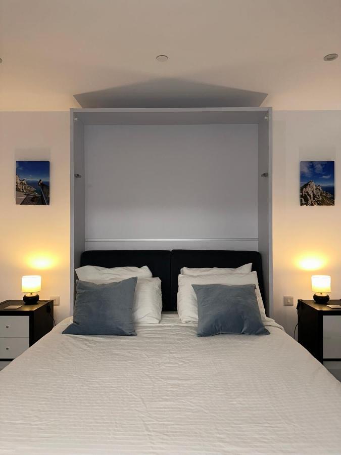 E1 Apartment High Level Sea View 지브롤터 외부 사진